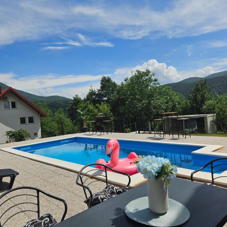 Seosko domaćinstvo Bajbut - Four-Bedroom House - 38