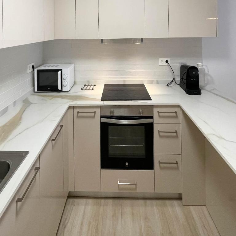 Apartamento Nuevo en Fuengirola - Apartamento - 4