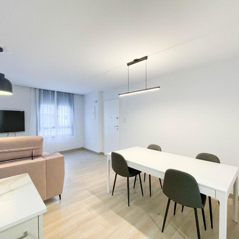Apartamento Nuevo en Fuengirola - Apartamento - 27