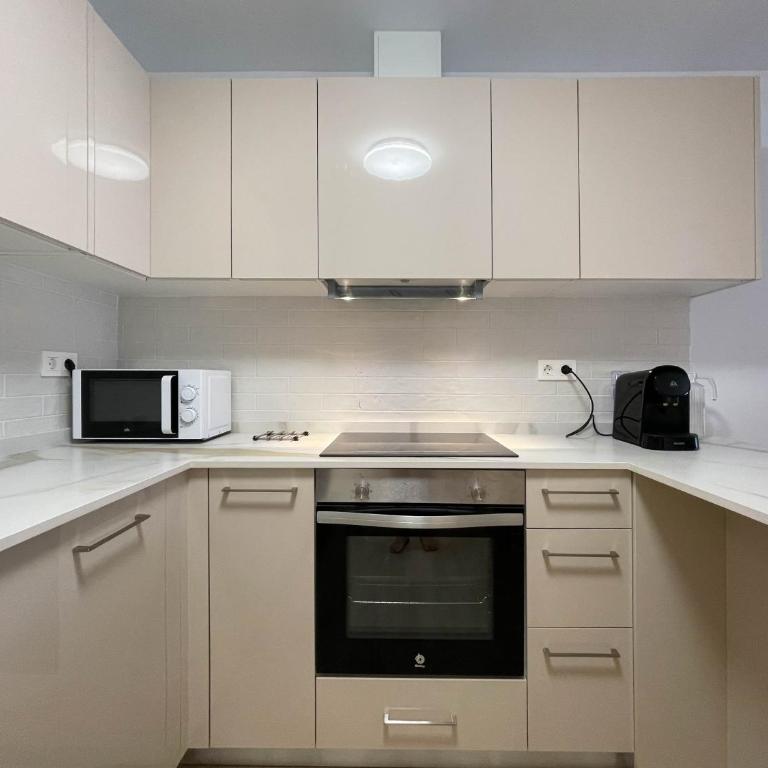 Apartamento Nuevo en Fuengirola - Apartamento - 34