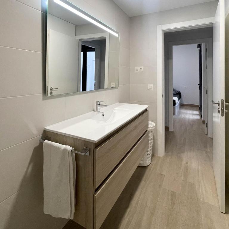 Apartamento Nuevo en Fuengirola - Apartamento - 30