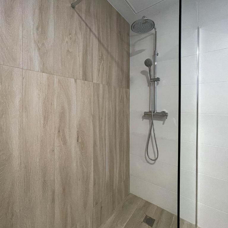 Apartamento Nuevo en Fuengirola - Apartamento - 35