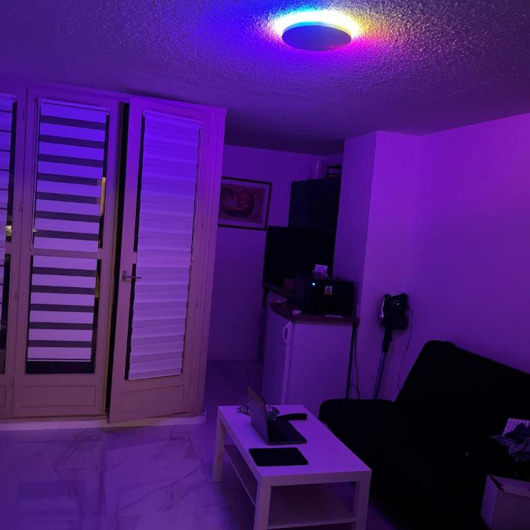 Studio en résidence avec parking - Estudio con balcón - 4
