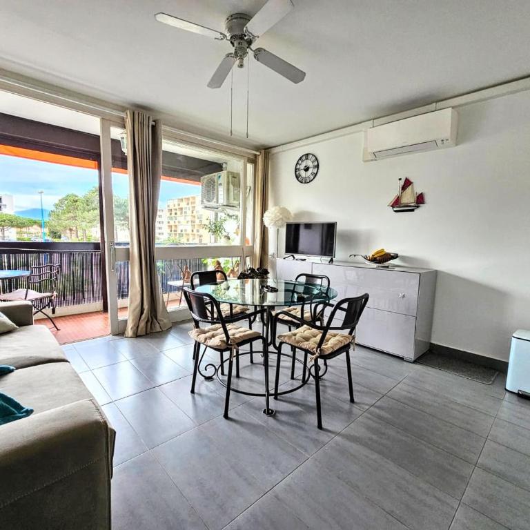 Saint-Cyprien : T2 avec Terrasse, Clim et Parking, Près de la Plage - FR-1-309-470 - Apartment - 2
