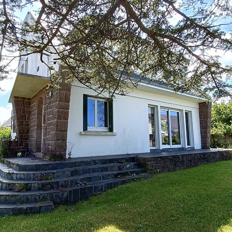 Maison à Perros-Guirec avec Jardin, Terrasse, Parking et Animaux Acceptés - FR-1-368-427 - Vacation Home - 29