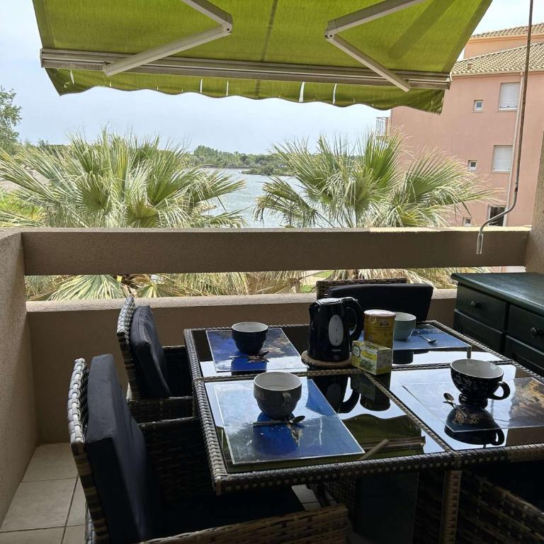 Appt 2P 6 pers avec piscine et parking à Port Camargue - FR-1-250-288 - Appartamento - 1
