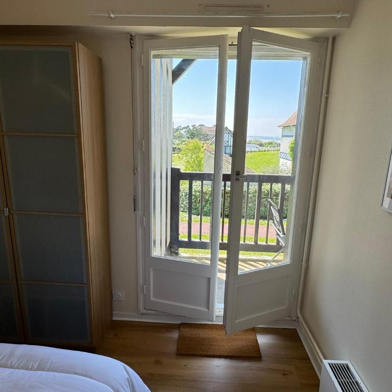 Cabourg: Bel appartement 3 pièces vue mer, 2 balcons, animaux admis - FR-1-487-370 - Appartamento - 7