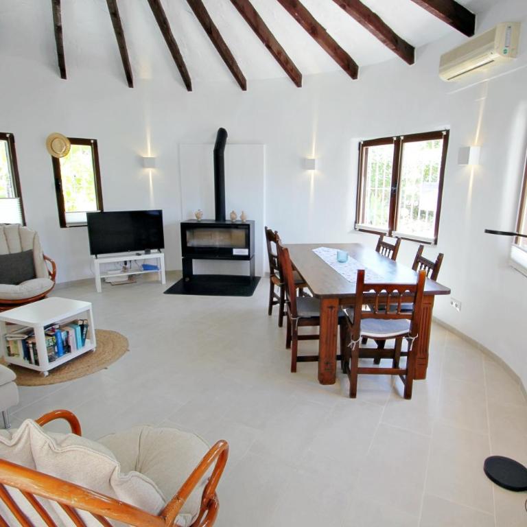 Mimosa - pretty holiday property with private pool in Moraira - Villa with Private Pool - 18