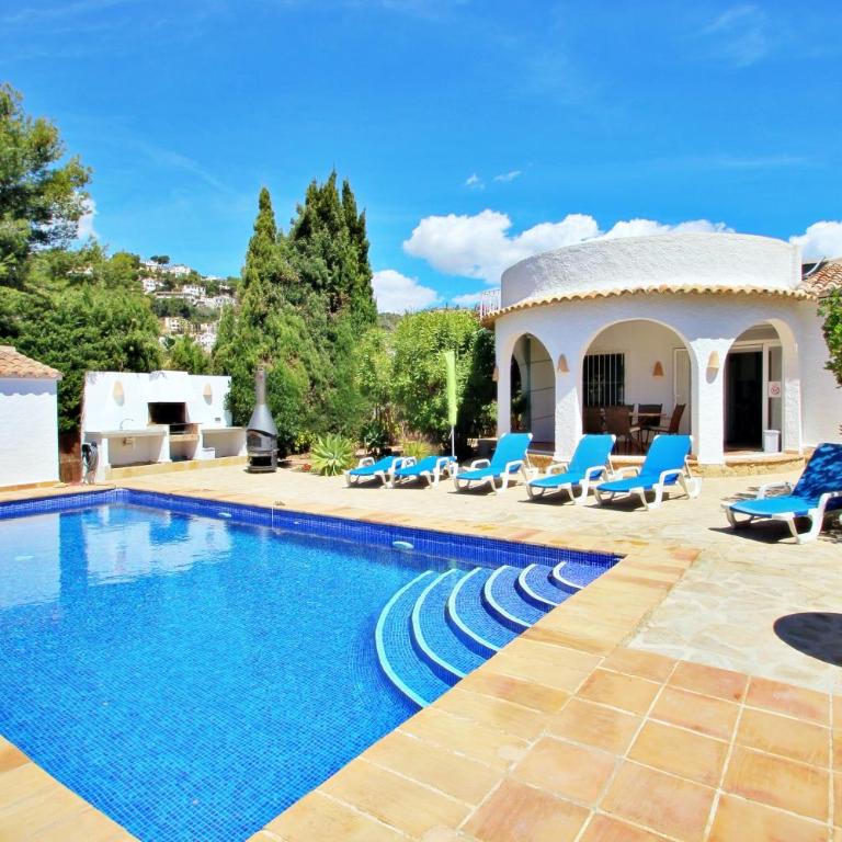 Mimosa - pretty holiday property with private pool in Moraira - Villa with Private Pool - 1