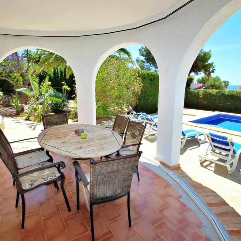 Mimosa - pretty holiday property with private pool in Moraira - Villa with Private Pool - 9
