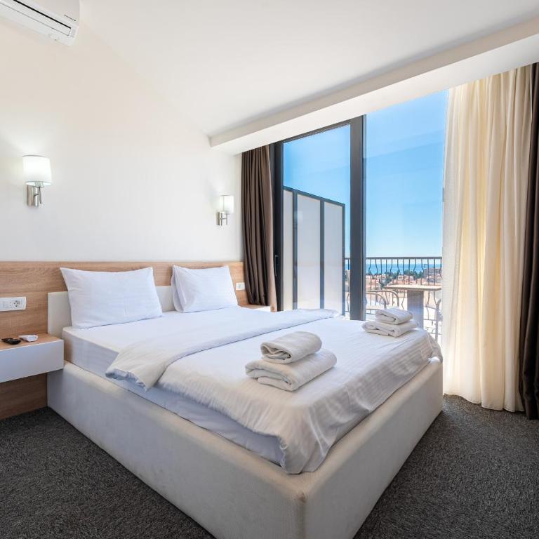Rooftop Apartments & Rooms - Deluxe Double Room with Balcony and Sea View - 3