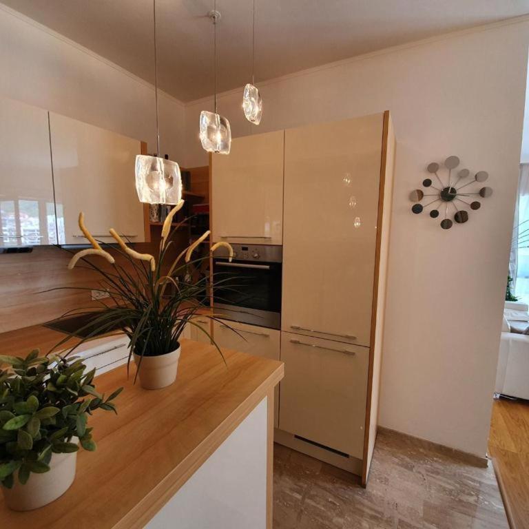 Luxury 3 bedroom flat in Tre canne hotel next to the beach - Apartman sa 3 Spavaće Sobe - 15