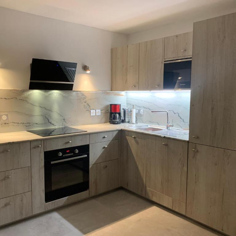 Les Lavandiers appartement rénové totale avec climatisation - Apartment mit 2 Schlafzimmern - 50