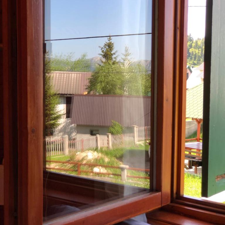 Lulu Cottage - Two-Bedroom House - 39