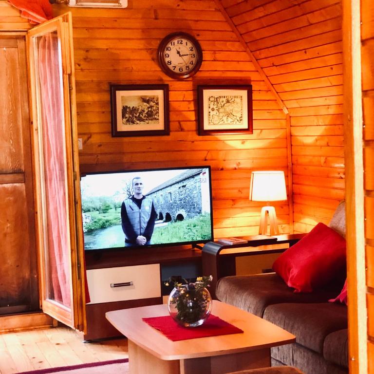 Lulu Cottage - Two-Bedroom House - 33