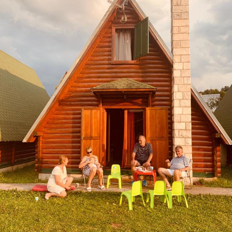 Lulu Cottage - Two-Bedroom House - 14