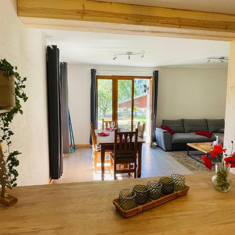 Appartement situé en rez de jardin avec piscine privée en été - Two-Bedroom Apartment - 3