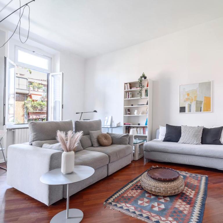 Roomy Central Flat with Garage - Porta Romana - Appartamento con 1 Camera da Letto - 1