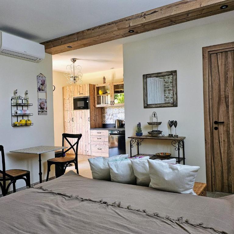 Charmant studio près de la plage avec jacuzzi et terrasse privative - Apartamento de 1 dormitorio - 4