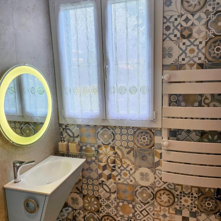 Charmant studio près de la plage avec jacuzzi et terrasse privative - Apartamento de 1 dormitorio - 5