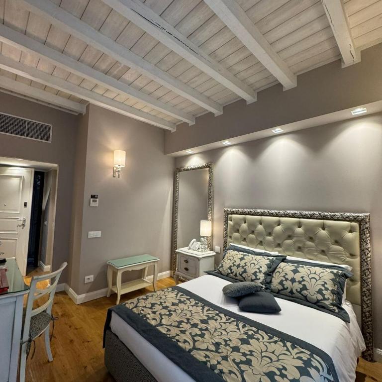 Domus Camillus - Deluxe Double Room with Balcony - 2