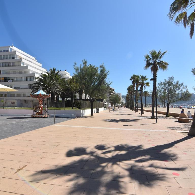 RNET - RHC 3603 Roses Holiday Center - Apartamento Superior - 37