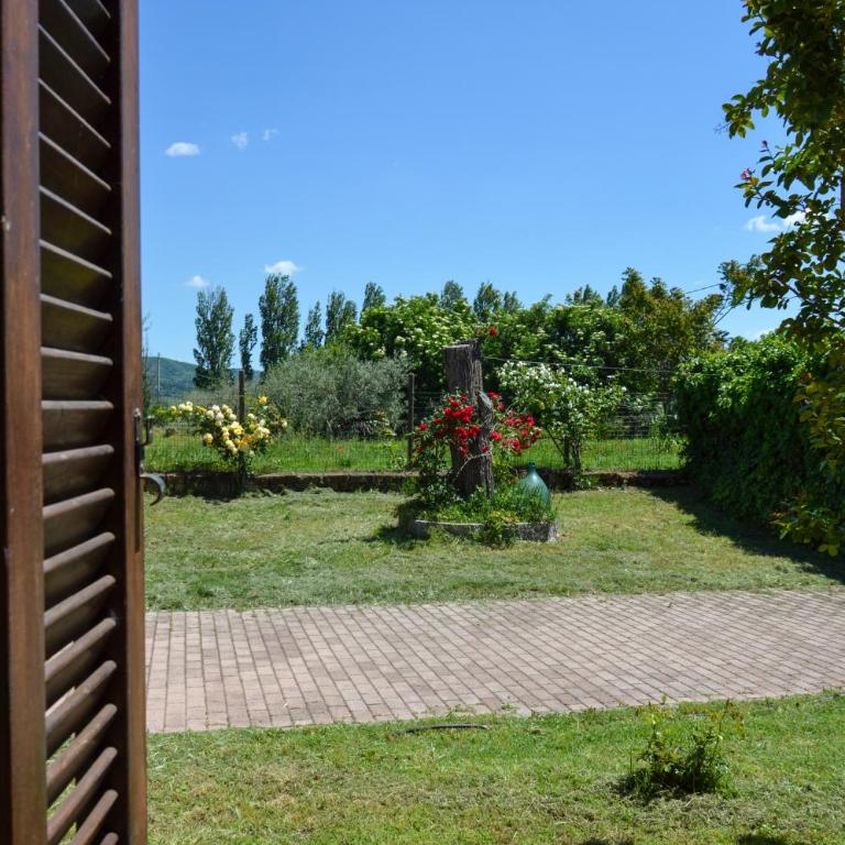 Podere La Damesca - Agriturismo "La Fraschetta" - Camera Familiare con Vista Giardino - 8