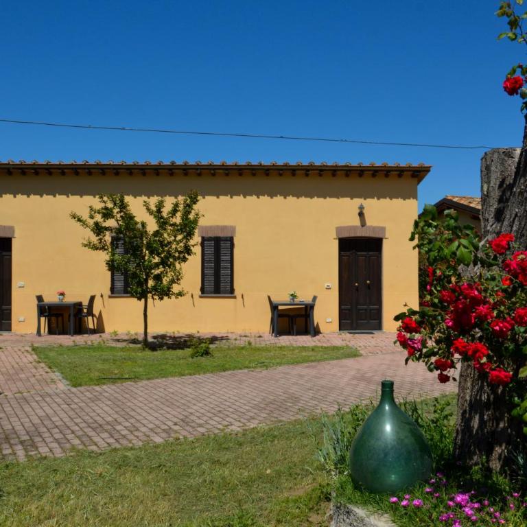 Podere La Damesca - Agriturismo "La Fraschetta" - Camera Familiare con Vista Giardino - 1