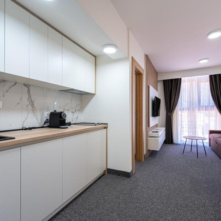 Rooftop Apartments & Rooms - Deluxe Suite - 4