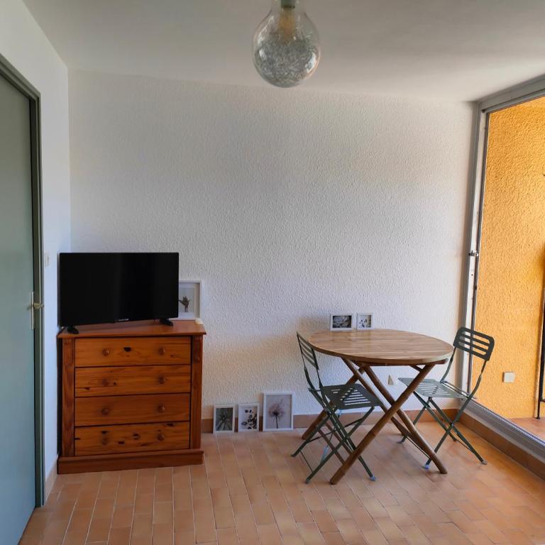 GRUISSAN, Studio Cabine, Au Calme VUE DÉGAGÉE SUR MARINA - Appartamento con 2 Camere da Letto - 4