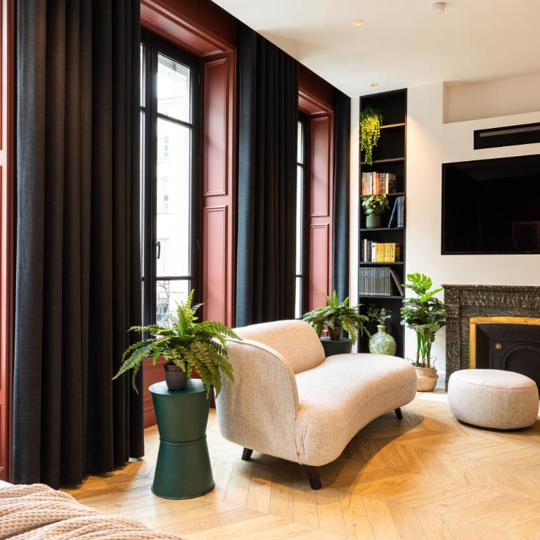 MOHOM - Bellecordière - Studio-Loft Bourgeois, Red & Bath - 6
