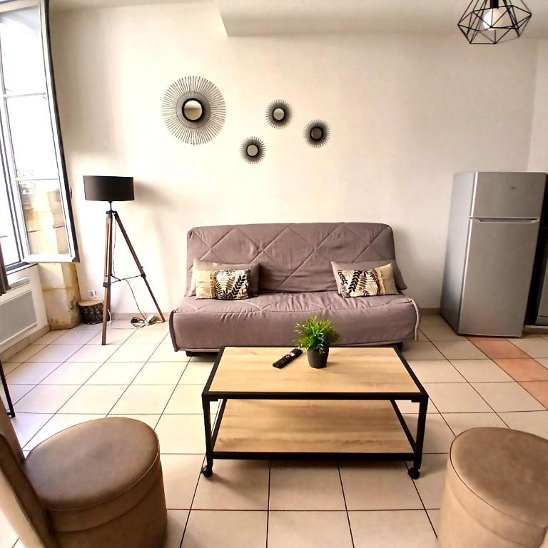 Grand T2 en plein centre avec parking gratuit - Apartment - 7