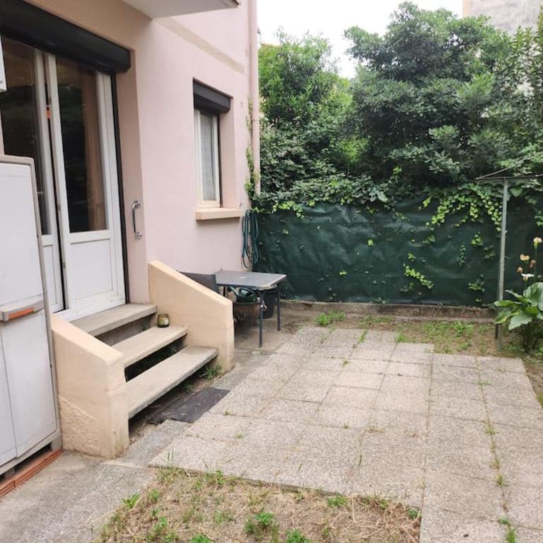 Résidence Centrale Appartement 3 pièces Garage et jardin - Apartment mit 2 Schlafzimmern - 20