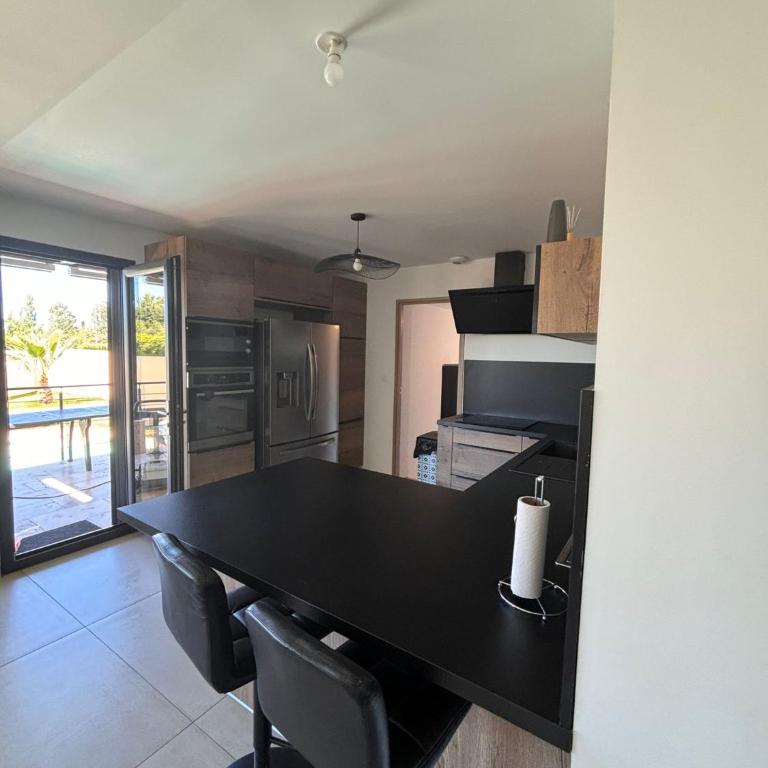 Magnifique villa pour le festival d'Avignon - Three-Bedroom Villa - 32
