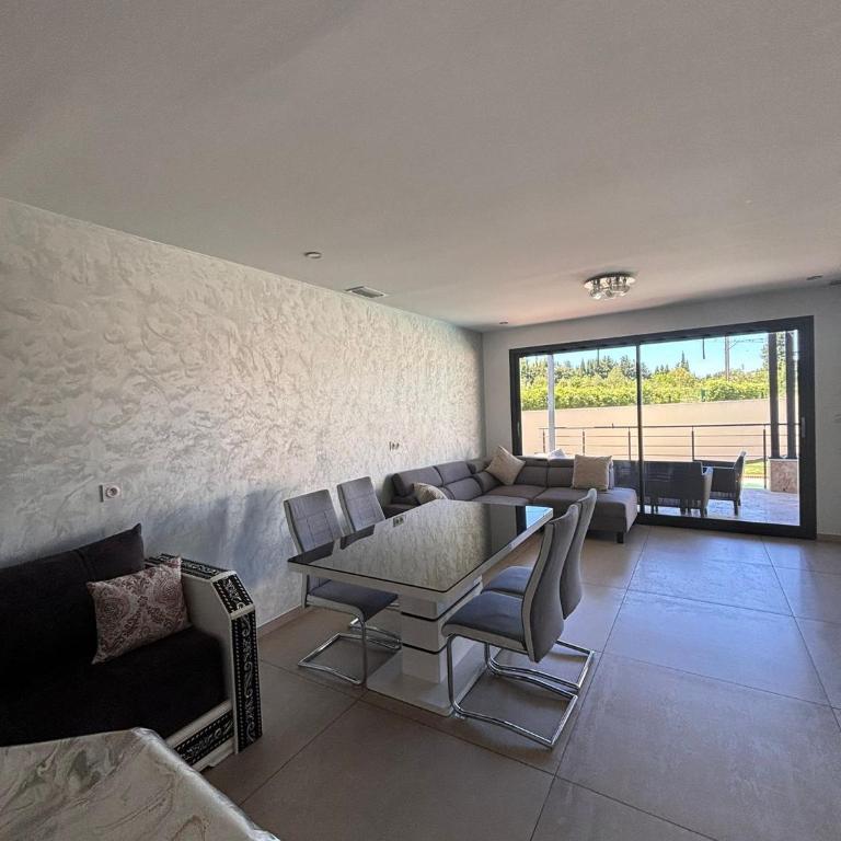 Magnifique villa pour le festival d'Avignon - Three-Bedroom Villa - 37