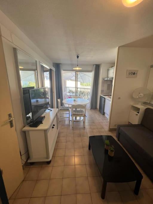 1 Bed Antibes les pins with Pool - Appartement 1 Chambre avec Balcon - 14