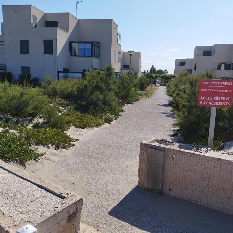 Charmant studio à 2 pas de la plage - Apartamento - Planta baja - 22