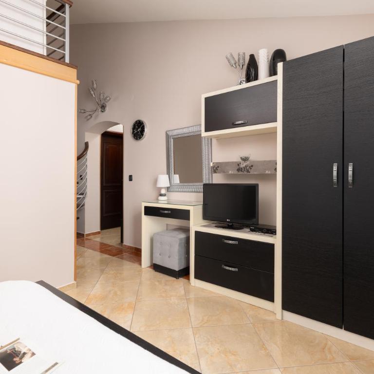 Vučković Studios - Deluxe Double Studio - 3