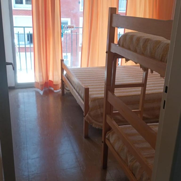 Depto 2 amb al frente Santiago del Estero y Bolivar - One-Bedroom Apartment - 6