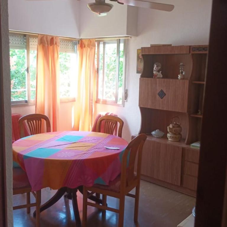 Depto 2 amb al frente Santiago del Estero y Bolivar - One-Bedroom Apartment - 8