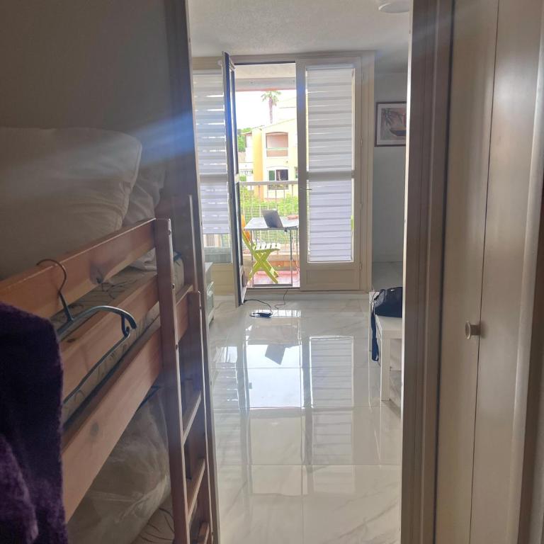Studio en résidence avec parking - Estudio con balcón - 2