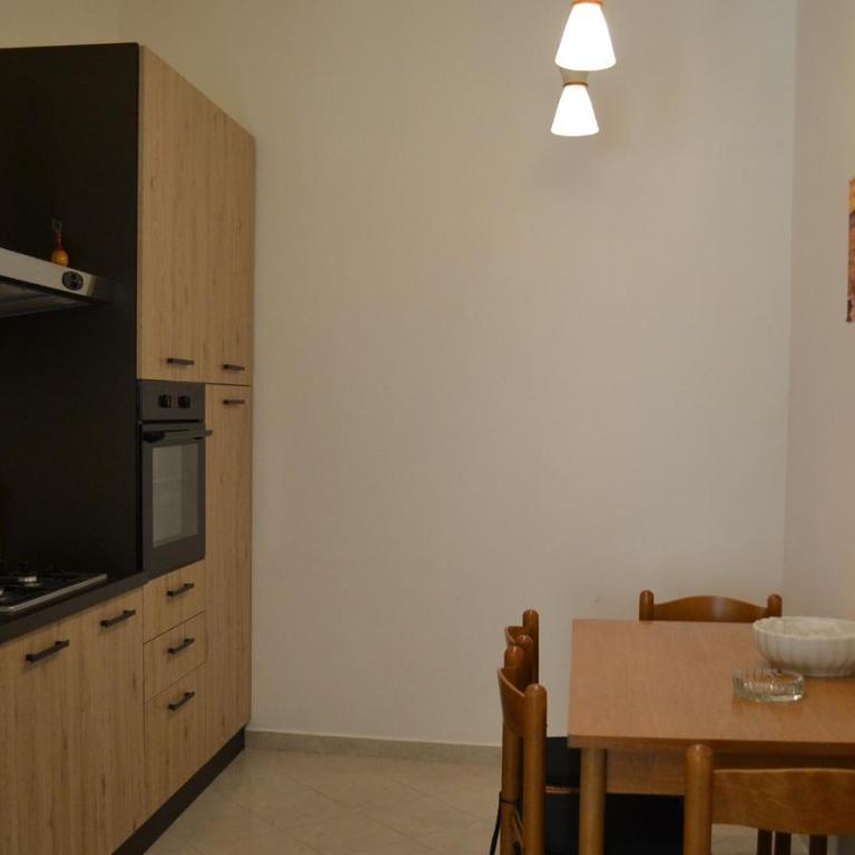 Alloggio Vacanze Caieta - Casa con 2 Camere da Letto - 4