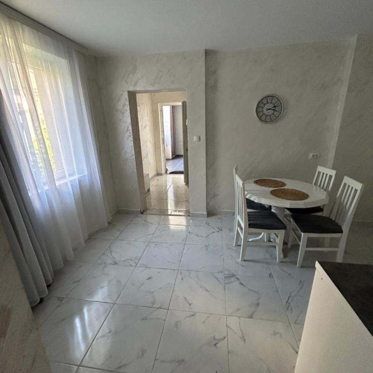 Sweet white in city - Apartman sa 1 Spavaćom Sobom - 2