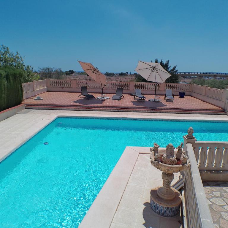 Chalet con piscina Umut Homes - Seven-Bedroom House - 36