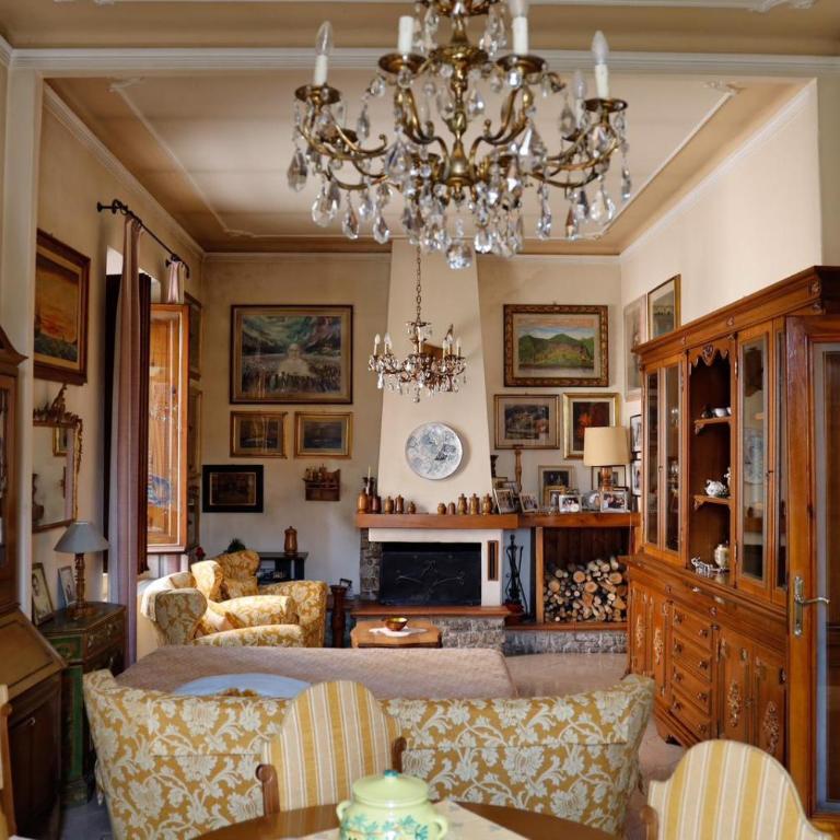 Villa Lilly, with private Garden and Parking, 800 mt to Lucca City center - Villa - 2
