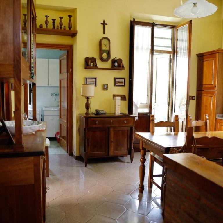 Villa Lilly, with private Garden and Parking, 800 mt to Lucca City center - Villa - 10