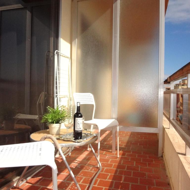 Hotel Carlos I - Habitación Doble Estándar con ventilador - 7