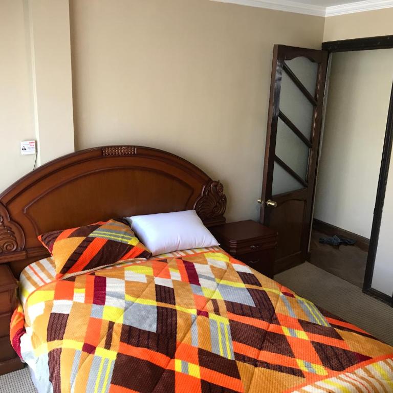 C14 de Obrajes - Three-Bedroom Apartment - 8