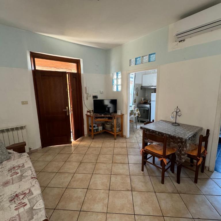 Holiday Rome Hub Villa Camilla - Two-Bedroom House - 14