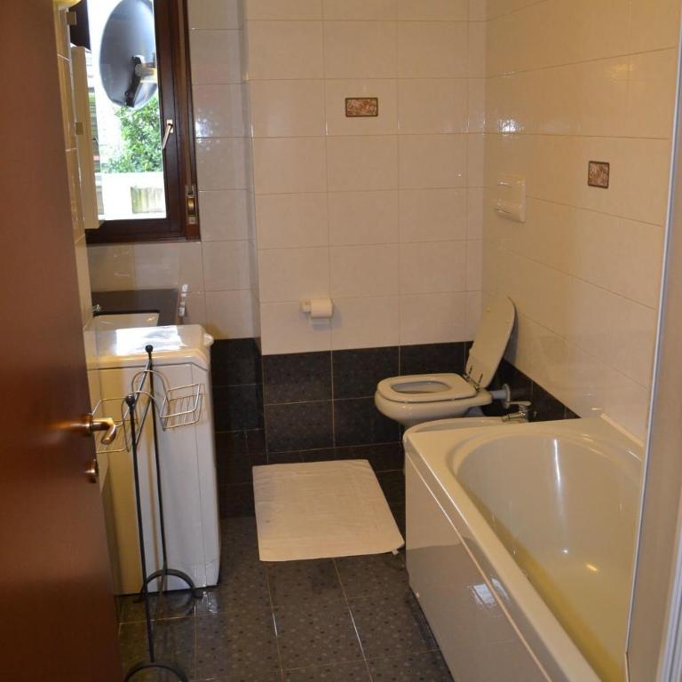 B&B Ai Prati - Camera Quadrupla con Bagno Privato - 1